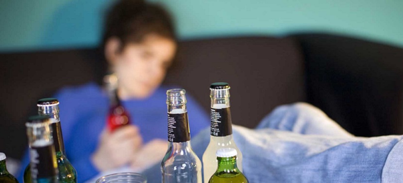 Llaman a vigilar el consumo de alcohol en los adolescentes durante la época decembrina