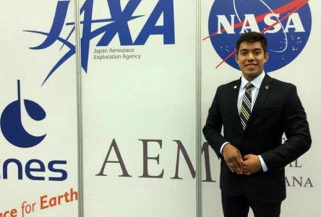 Mexicano Yair Piña se prepara para ir a Marte a sus 20 años