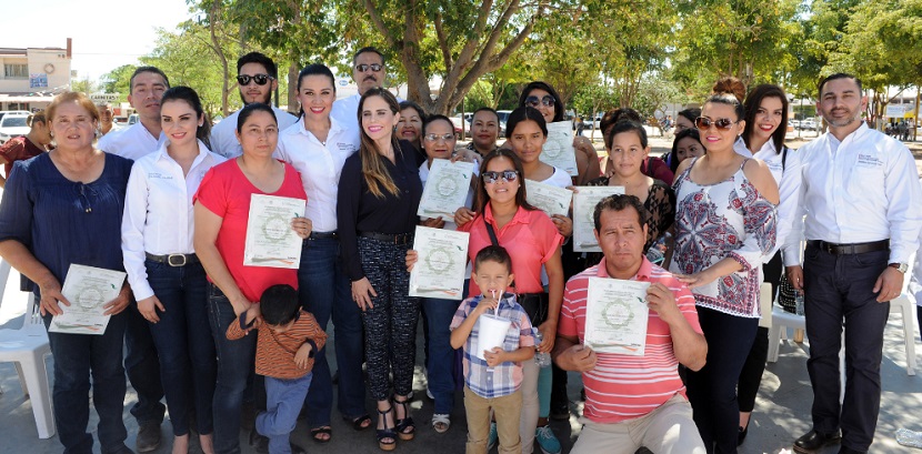 Se gradúa primera generación de estudiantes de Icatson Aulas Móviles, en Esperanza