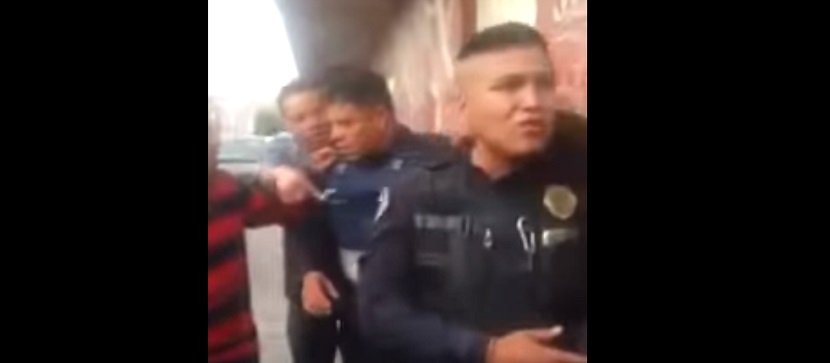 (VIDEO) Policía hiere a embarazada y todos los vecinos se le van a golpes