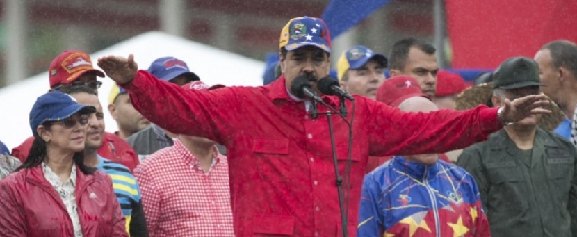 Maduro llama a crear nueva constitución en Venezuela