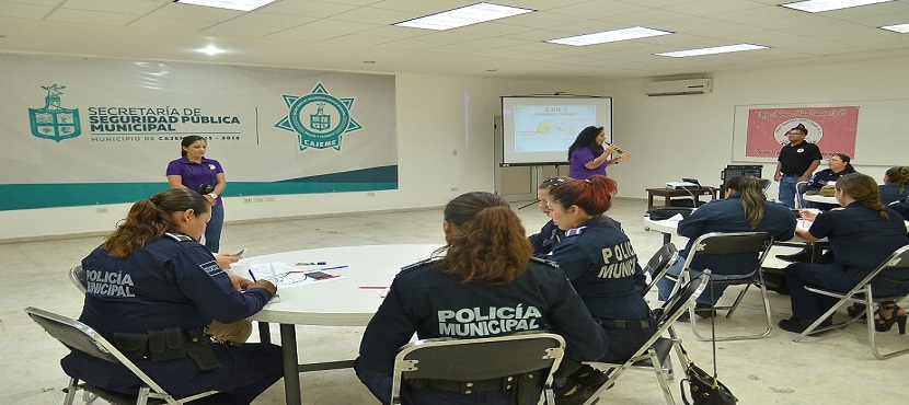 Reciben mujeres policías el curso ”Inteligencia Emocional”