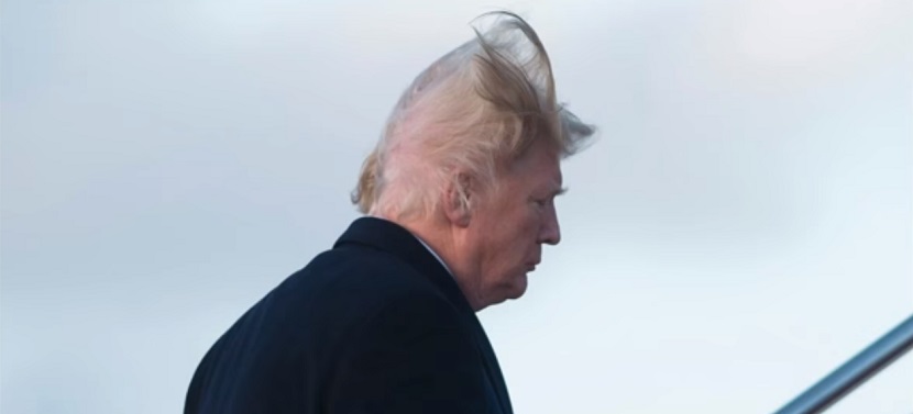 Trump es la burla en redes luego que el viento revelara el secreto de su peinado