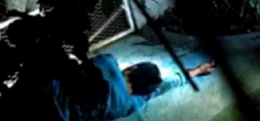 VIDEO Acusado de abusar de una mujer fue lanzado a los cocodrilos