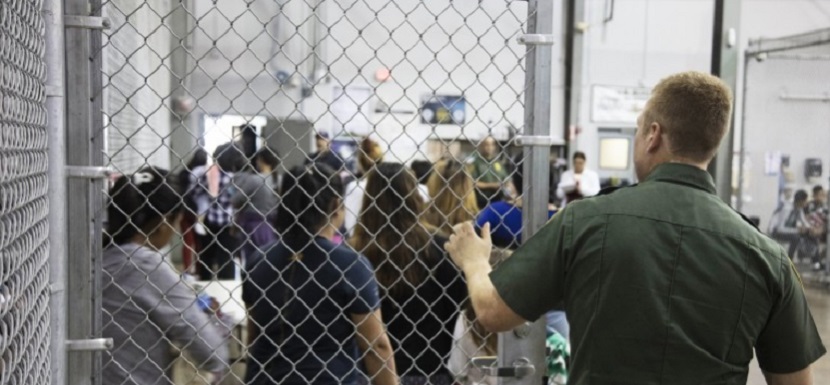 Estados Unidos abre nuevo centro de detención para menores en Texas