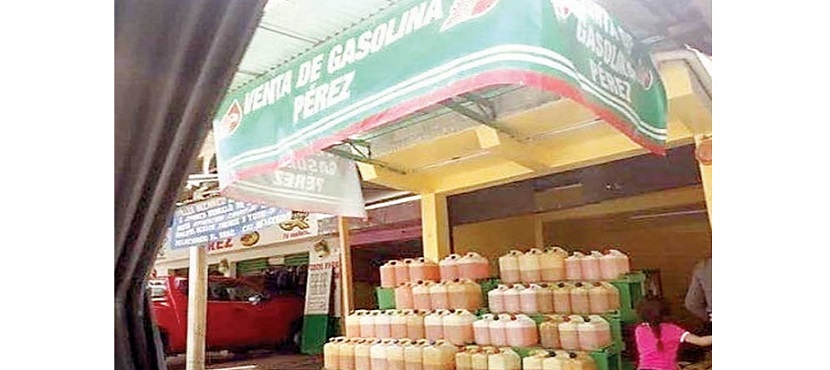 Huachicoleros “abren su propia gasolinería”; circula foto de local
