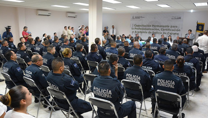 Anuncia Alcalde Sergio Pablo Mariscal Becas Para Policías Municipales