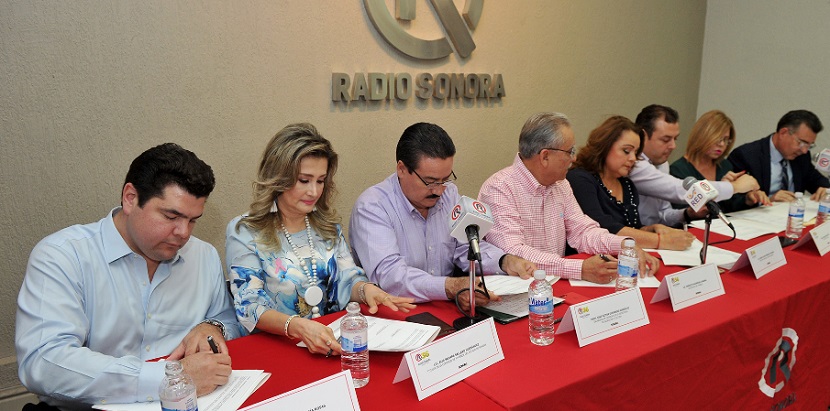 Inicia en Radio Sonora el programa “Micrófono abierto”