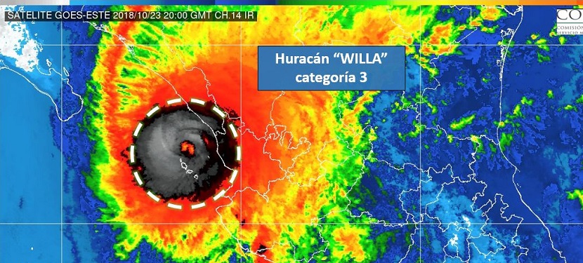 El centro del huracán Willa de categoría 3 se localiza muy cerca de la costa sur de Sinaloa