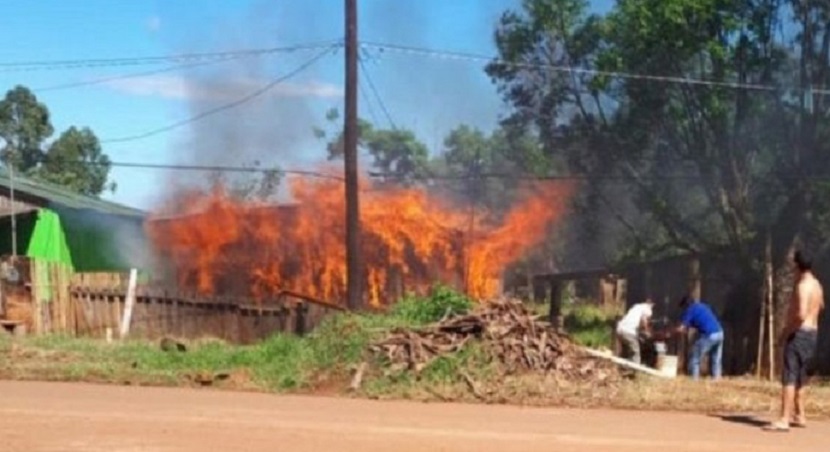 Incendia casa de su excuñado por discutir sobre Boca – River