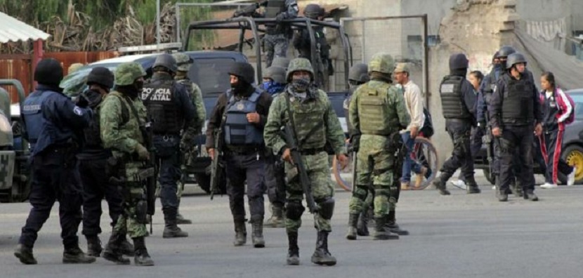 Huachicoleros se enfrentan a tiros con militares en Edomex; hay tres heridos