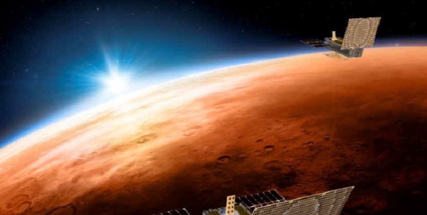 Dos satélites callan luego de probar tecnología en Marte