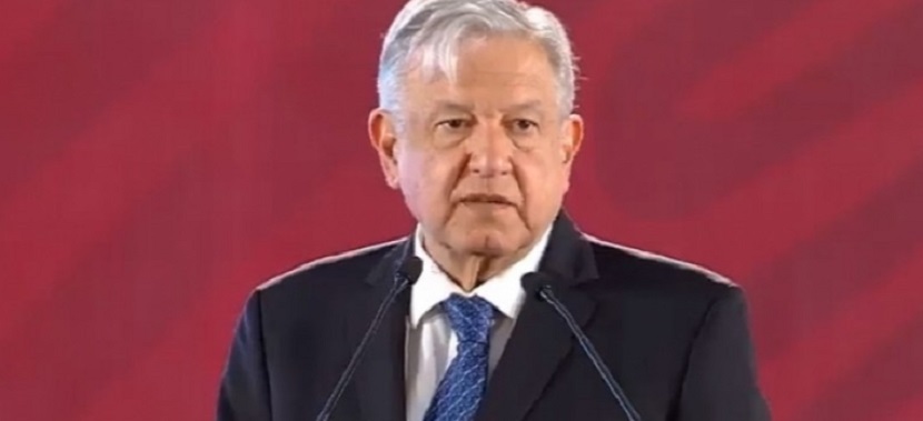 Presidente López Obrador firma compromiso de no reelección