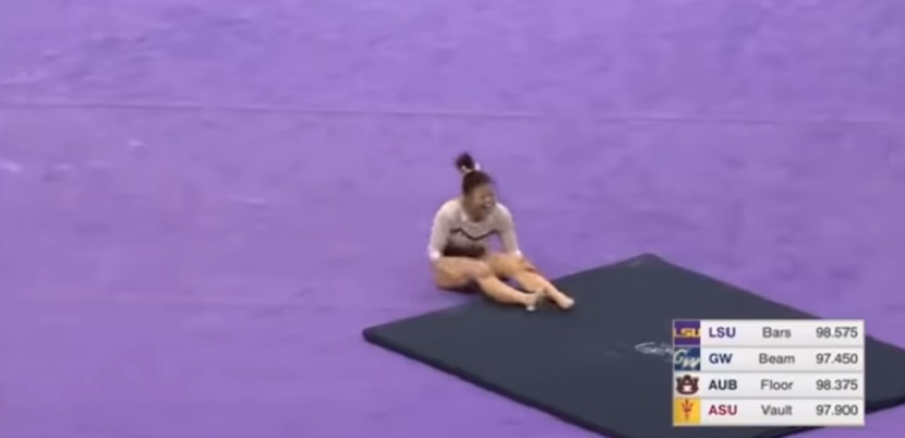 VIDEO: Tras lamentable caida, se rompe las 2 piernas y se despide de la gimnasia