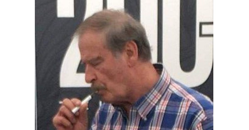 Captan a Vicente Fox presuntamente vaporizando mariguana