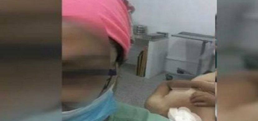 Se tomaba selfies con pacientes desnudos y las enviaba por whatsapp