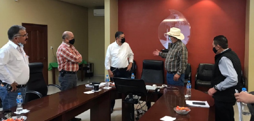 Se reúne José Carlos Galindo con integrantes del Distrito de Riego del Río Yaqui