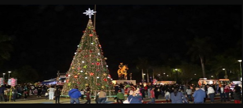 Invitan al encendido del árbol de navidad en la Plaza Álvaro Obregón