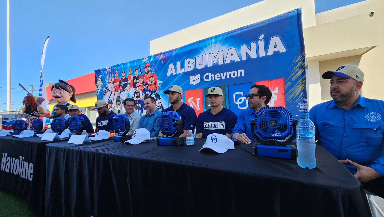 Llegó el álbum coleccionable Yaquis y Chevron