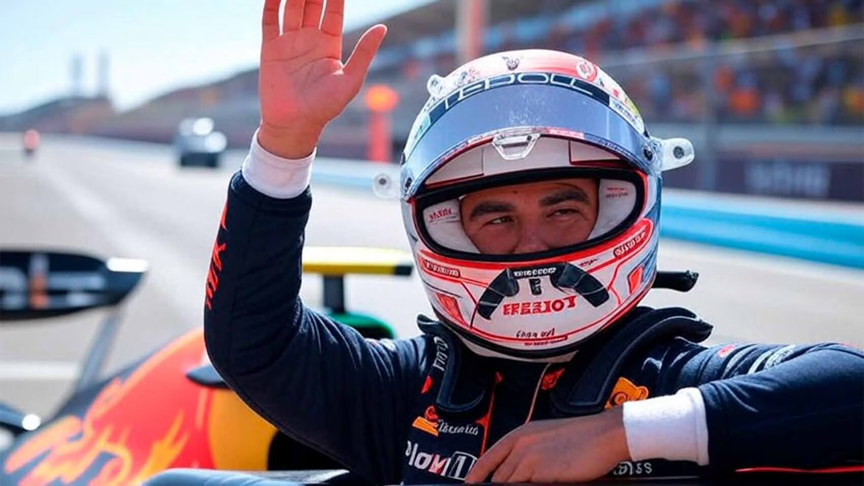 Red Bull pierde miles de seguidores tras despedir a Checo Pérez