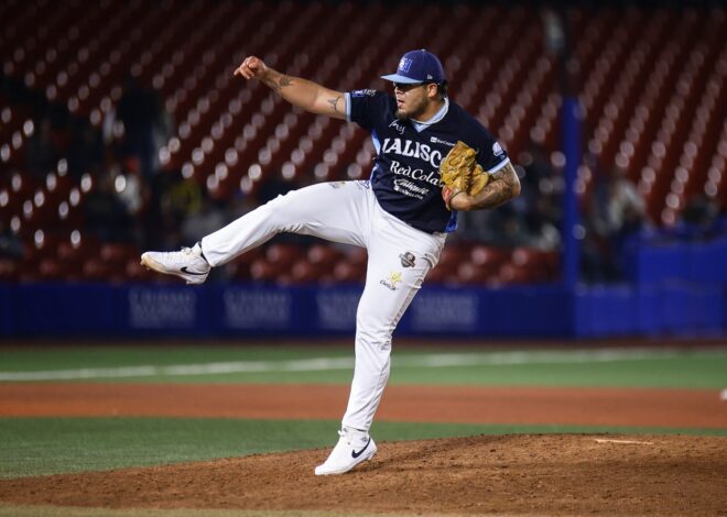 Christian Alvarado se une al pitcheo de Yaquis