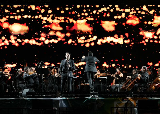 Fiestas del Pitic: Arturo Chacón recibe medalla Emiliana de Zubeldía