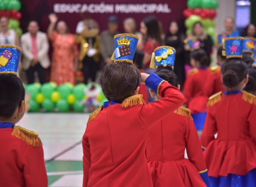 Niñas y niños de Cajeme celebran a Cri-Cri