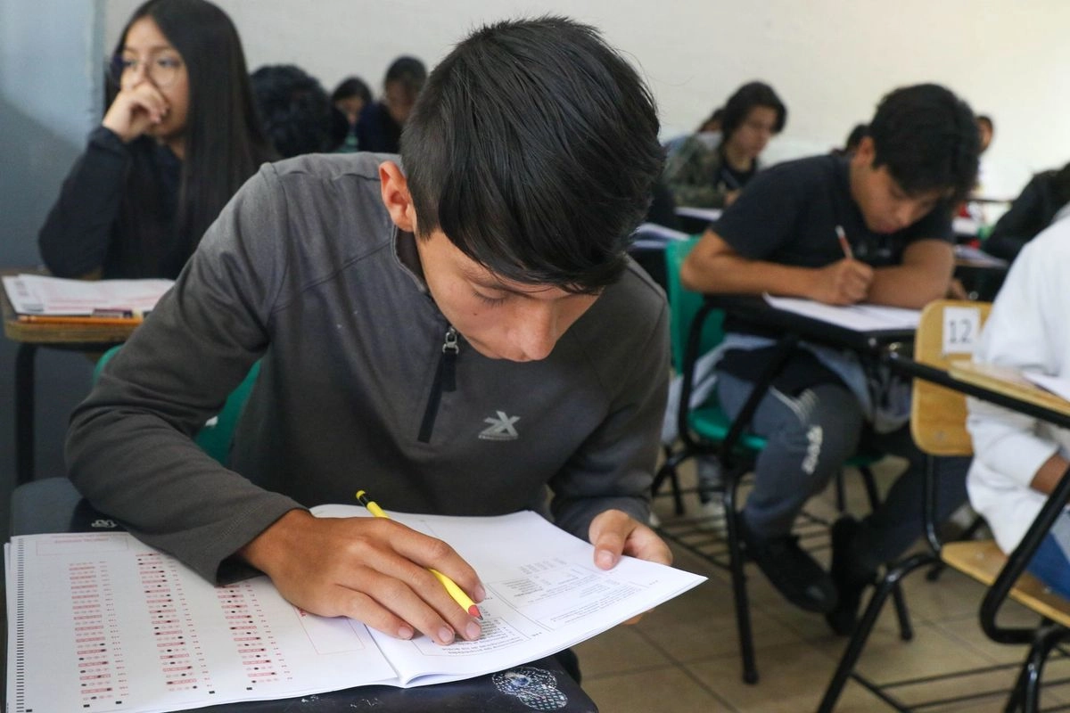 SEP crea Sinbanem y regula el nuevo plan EMS