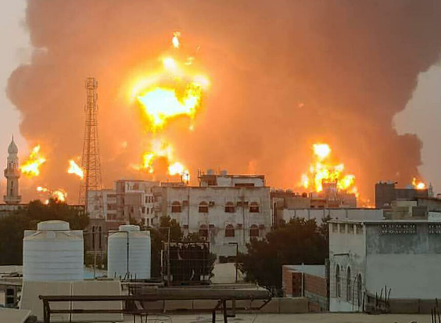 “Aviso urgente”… y luego fuego: Israel lanza ataque sobre el puerto de Hodeida