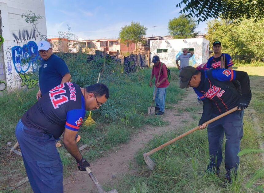 Jornada de limpieza transforma parques y une a vecinos en Cajeme