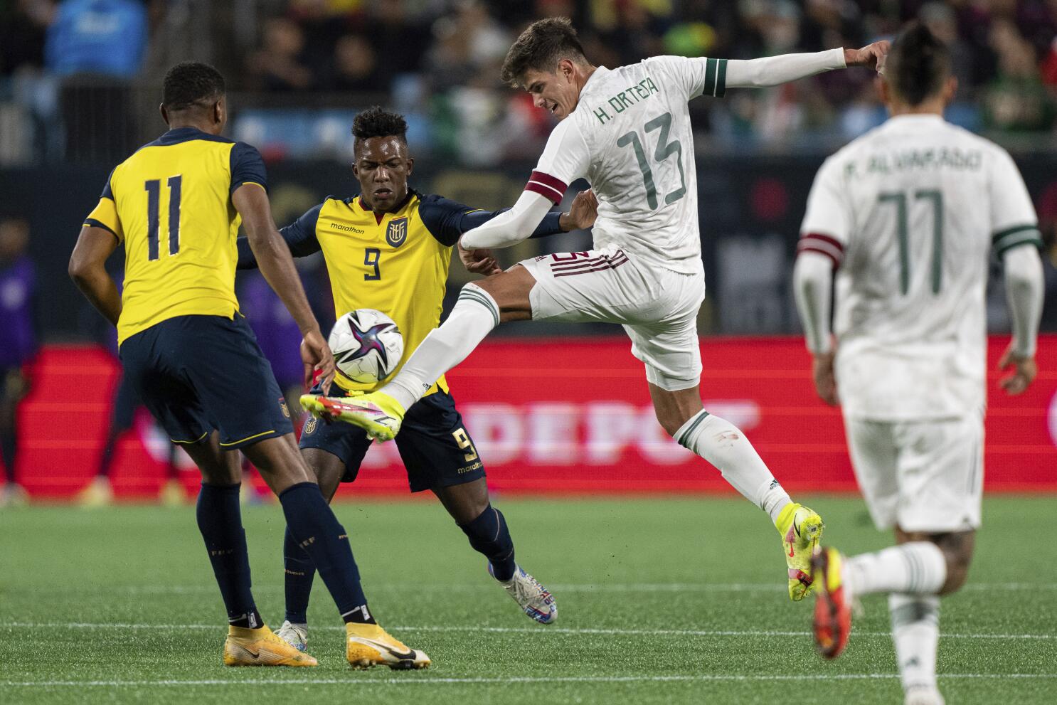 México no levanta: el Tri empata con Ecuador y preocupa a su afición