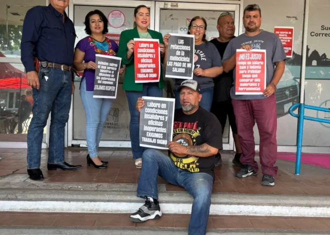 Empleados de Correos de México en Obregón realizan manifestación pacífica por aumento salarial y mejores insumos