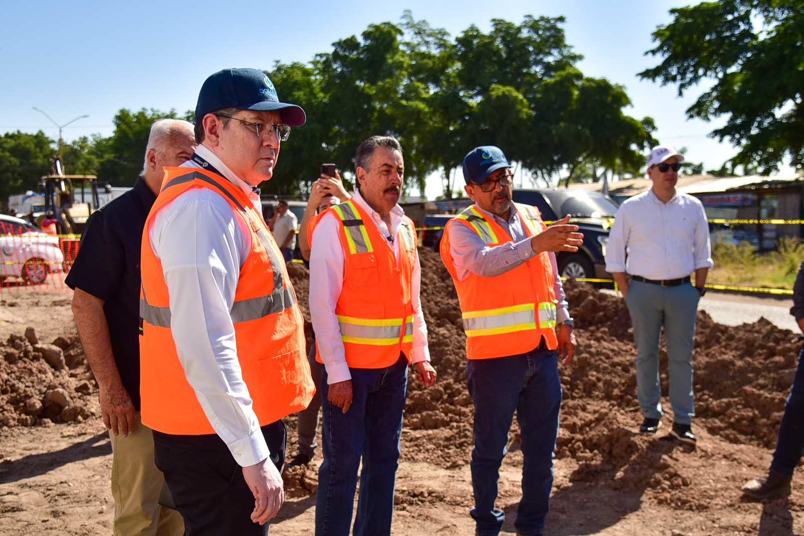 Supervisa Javier Lamarque obras de renovación de colectores y drenaje en Cajeme
