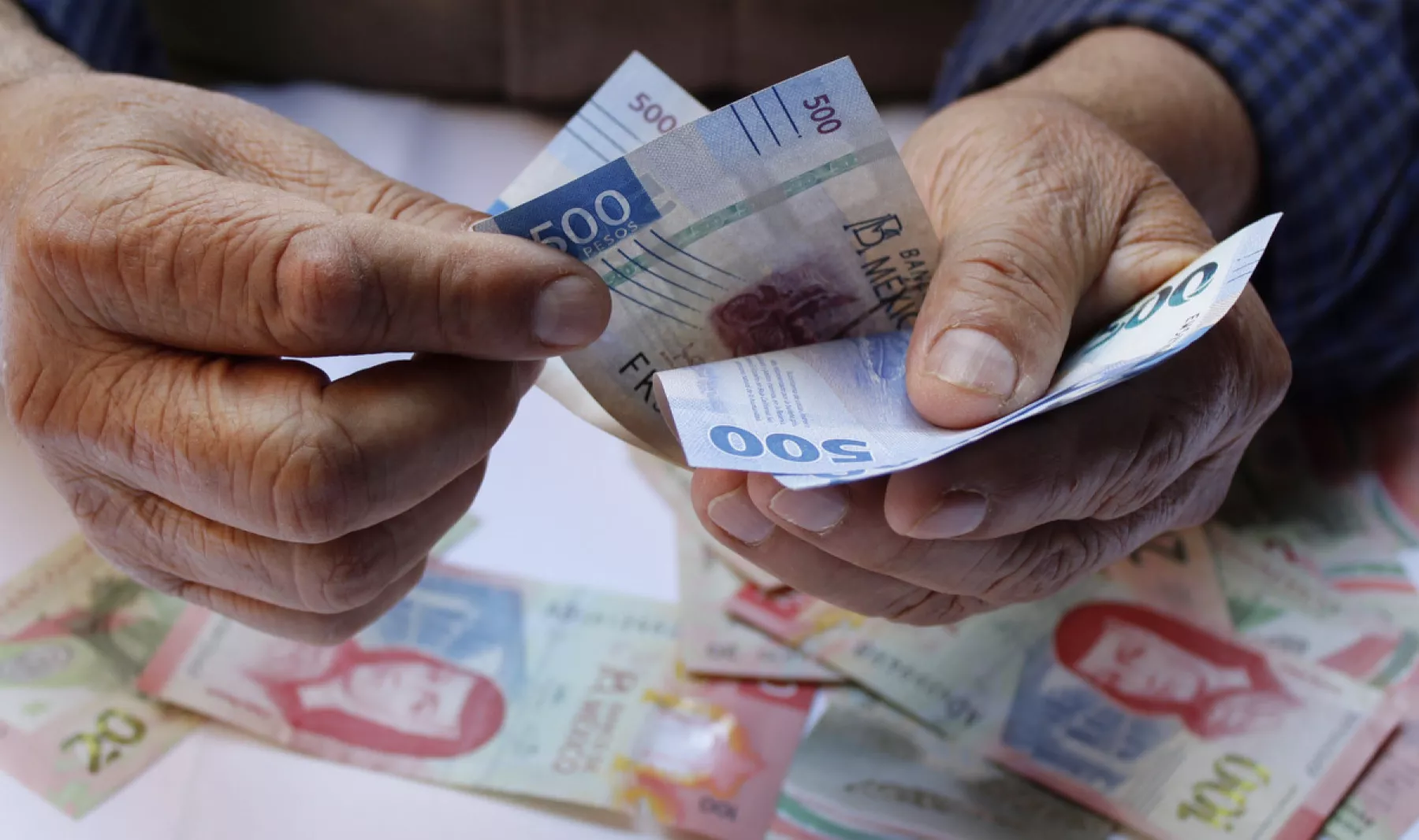 Subirá el salario mínimo para 2026, pero advierten posibles riesgos