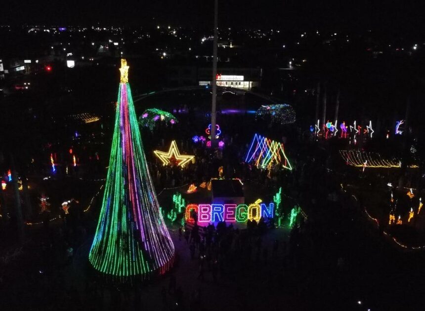 Así inició la Navidad en Cajeme: miles celebran el encendido del Árbol Municipal