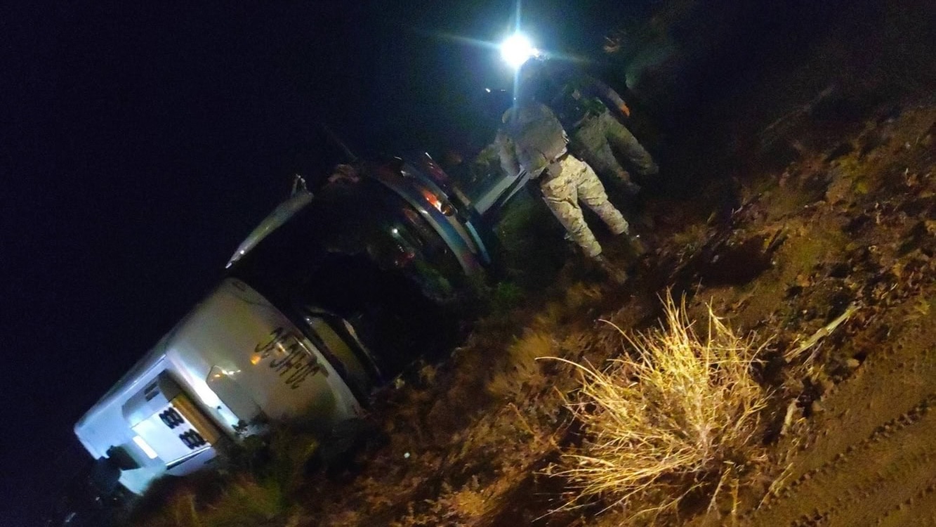 Accidente con autobús de Albatros Autobuses deja una víctima fatal y decenas de heridos