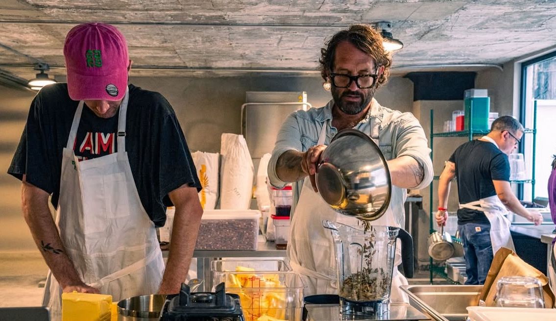 ¿Se metió con el bolillo? El panadero extranjero que encendió a México y ahora pide perdón