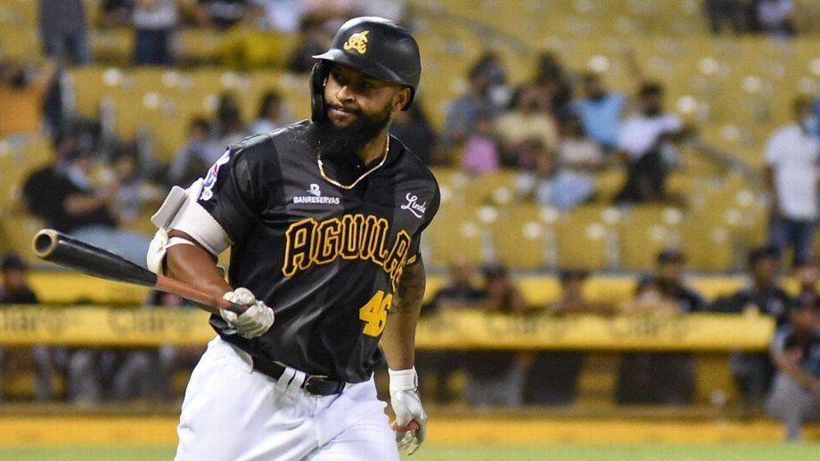 Zoilo Almonte causa baja de Yaquis