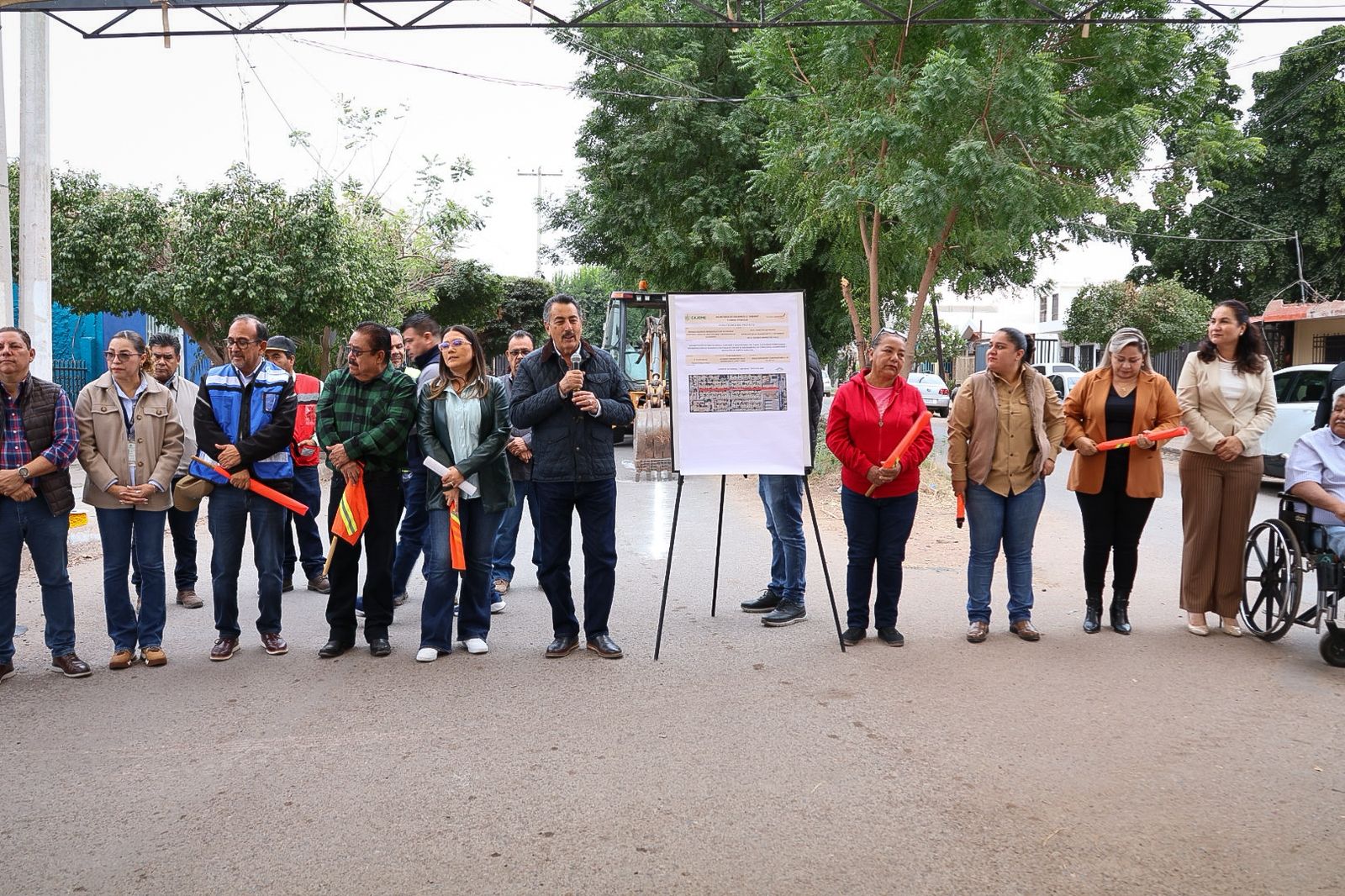 Arrancan rehabilitación de drenaje y pavimento en Jardines del Valle