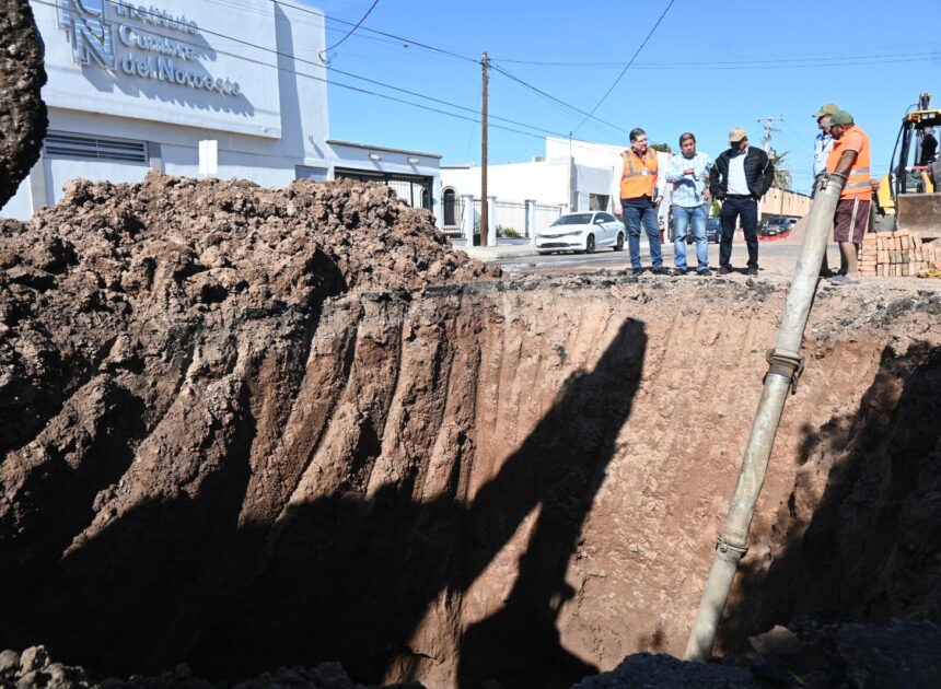 Atiende OOMAPAS hundimiento en colector de la colonia Cuauhtémoc