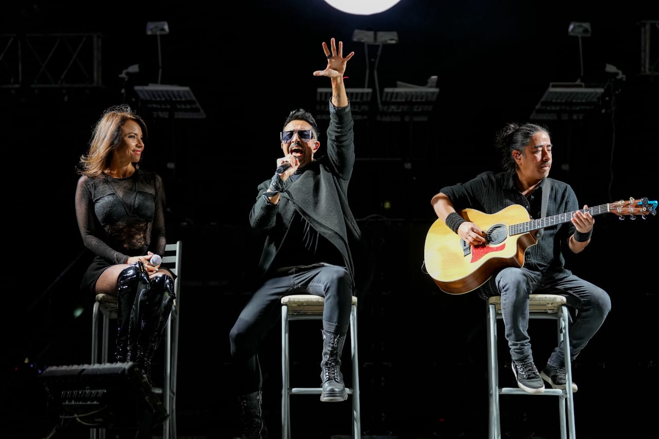 Moenia ilumina el Festival del Globo ante miles