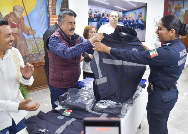 Refuerzan seguridad en Cajeme con entrega de drones y chamarras