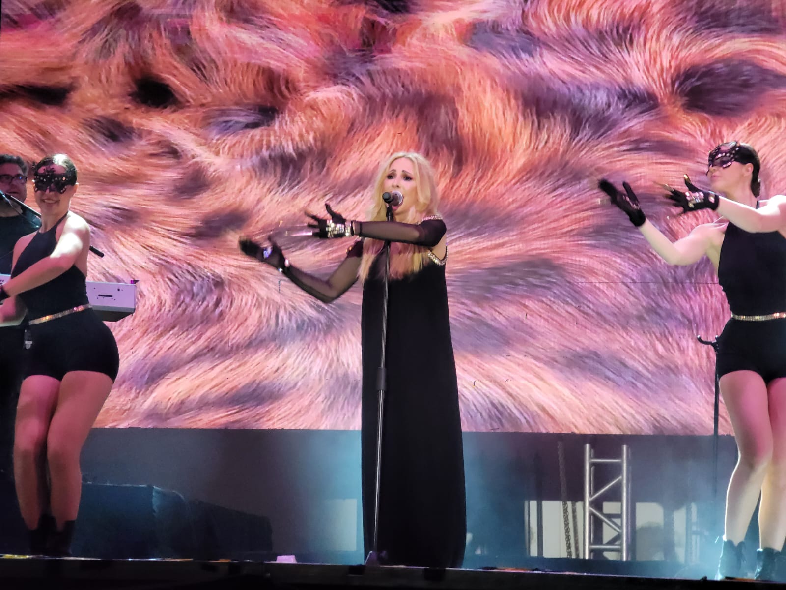 Marta Sánchez brilla bajo la lluvia en el arranque del FAOT 2026