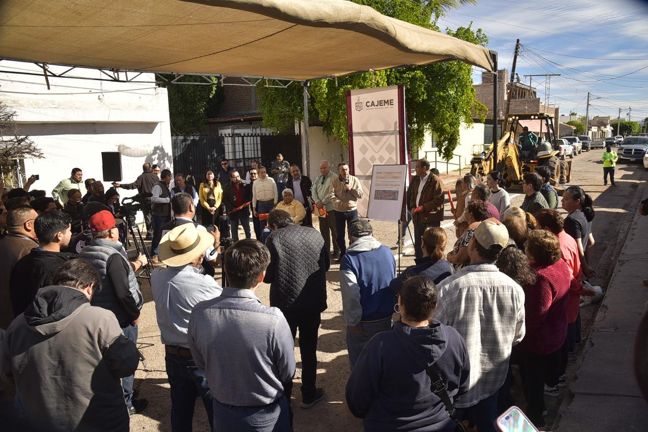 Inician rehabilitación integral de calle en la colonia Cortinas