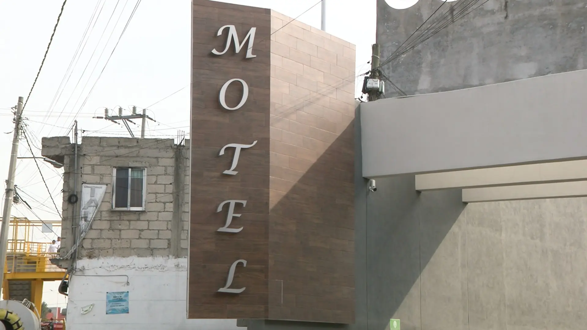 Noche en motel de Esperanza termina en emergencia; reportan presunto engaño y robo