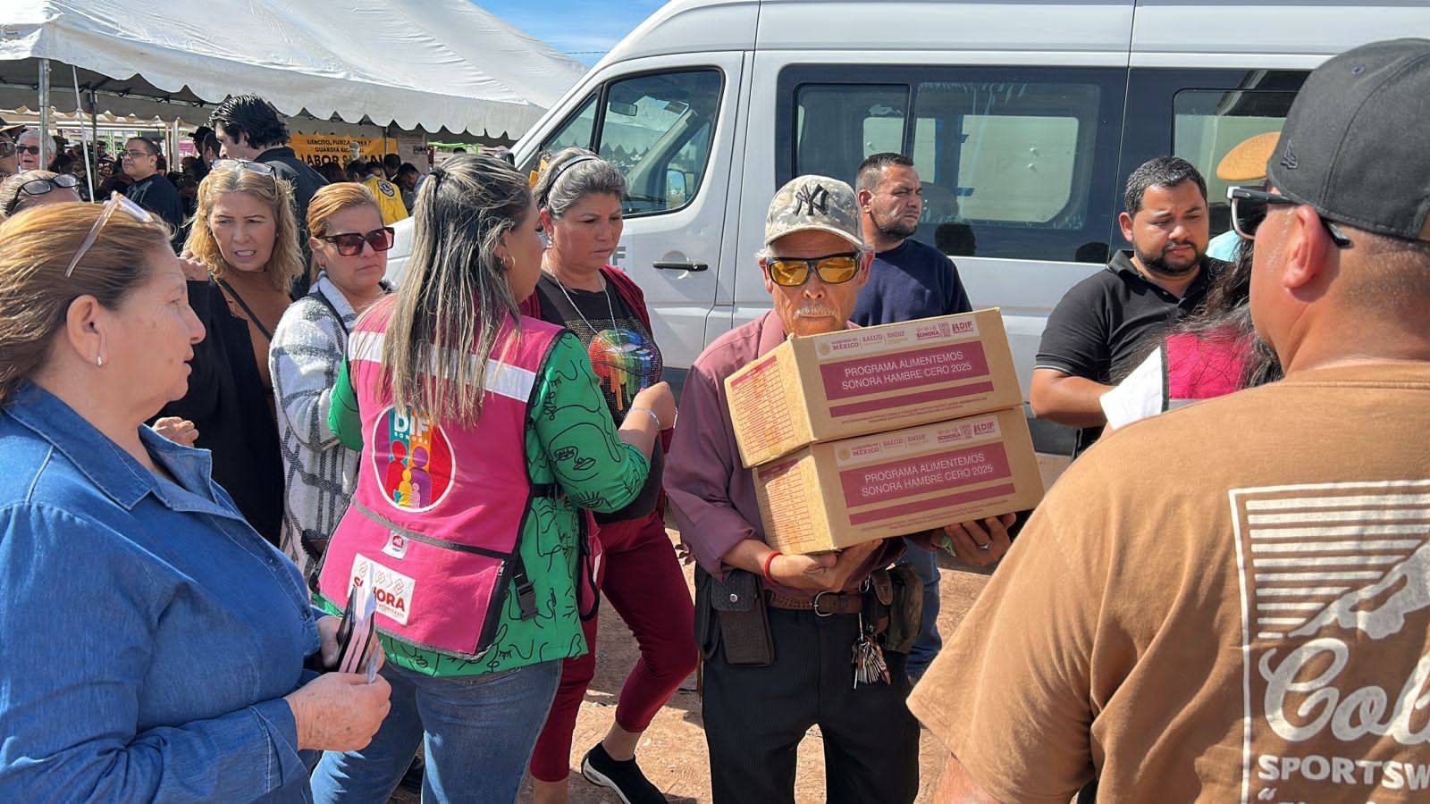 Realizan Feria de la Paz con servicios gratuitos en Valle Verde