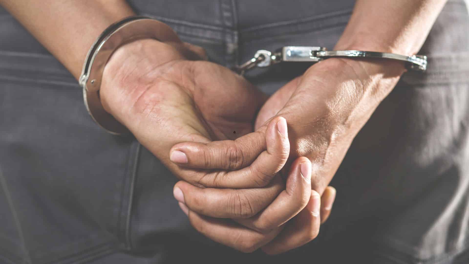 Hombre logra escapar de presunta privación de la libertad y activa operativo