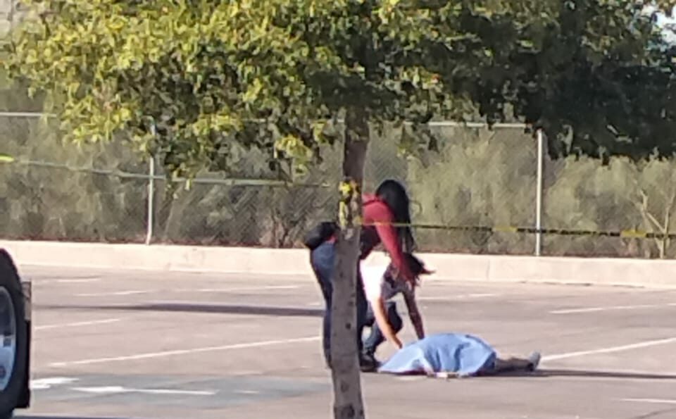 Balacera en Plaza Sendero deja un joven sin vida en Ciudad Obregón
