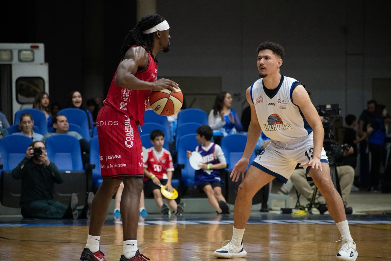 Halcones defiende la Arena y gana 72-67