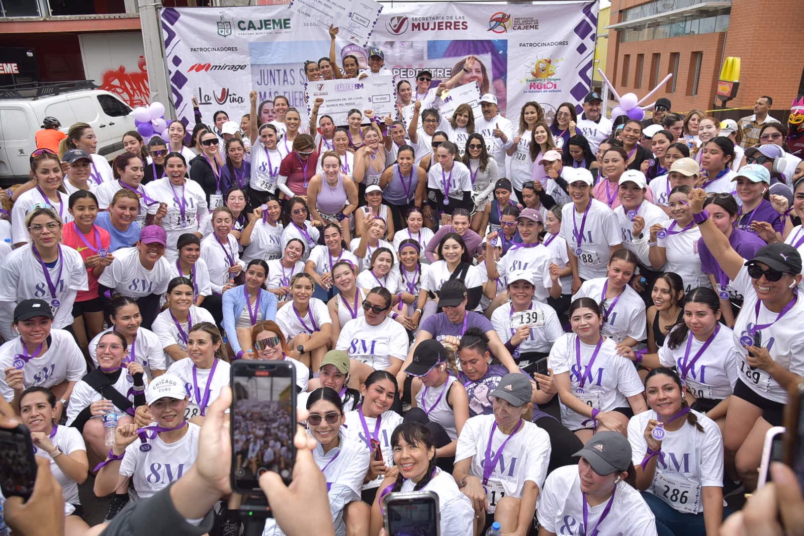 Más de 200 mujeres llenan de energía la primera Carrera 8M en Cajeme